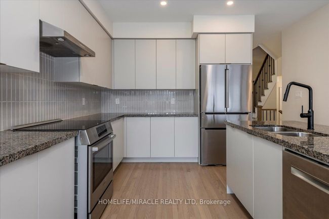 71 Arnold Cres, House attached with 3 bedrooms, 3 bathrooms and 2 parking in Alliston ON | Image 6