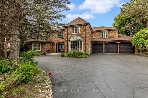 4 Prescott Crt, Thornhill, ON, L3T5W7 | Card Image