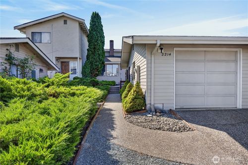 2214 E Fulton, Mount Vernon, WA, 98273 | Card Image