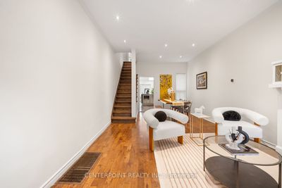 777 Manning Ave, Home with 3 bedrooms, 2 bathrooms and 1 parking in Toronto ON | Image 3