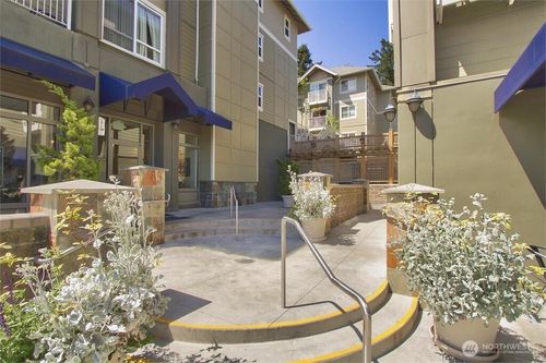 unit-224-300 High School Rd Ne, Bainbridge Island, WA, 98110-1670 | Card Image