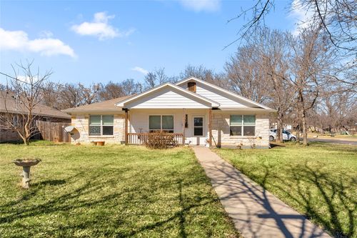 1209 E Avenue F, Lampasas, TX, 76550-2113 | Card Image