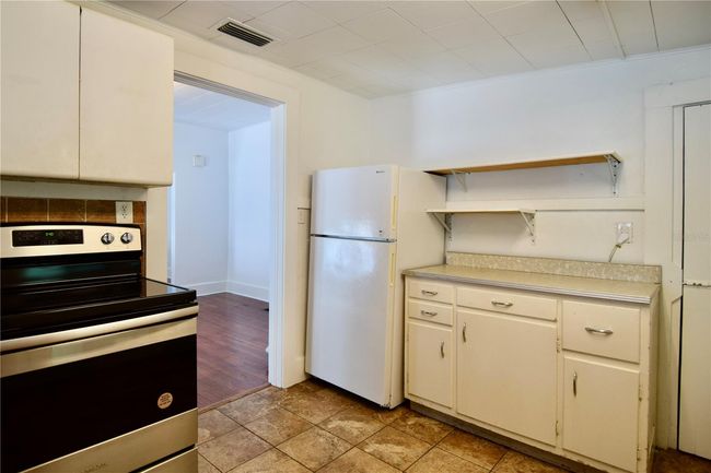 Kitchen | Image 16