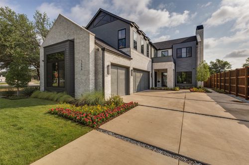 1606 Old Gate Ln, Dallas, TX, 75218-4100 | Card Image