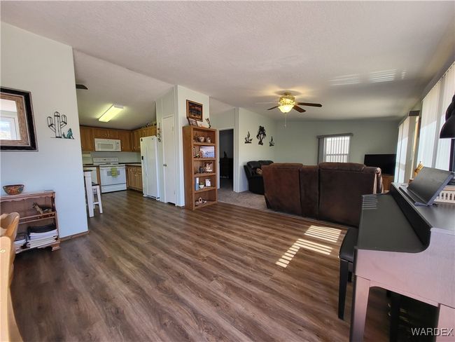 Living Room | Image 21