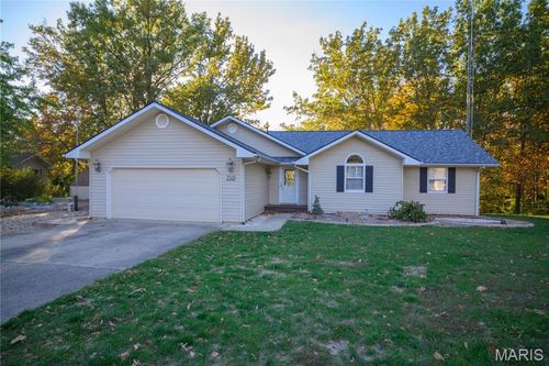 210 Lands End Rd, Hillsboro, IL, 62049-3207 | Card Image