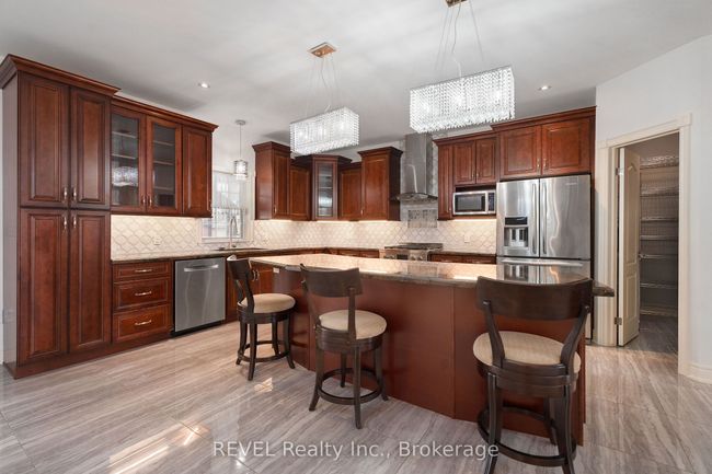 3676 Rebstock Rd, House other with 5 bedrooms, 4 bathrooms and 13 parking in Crystal Beach ON | Image 7