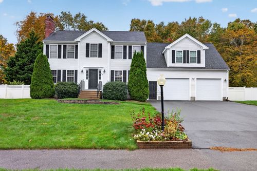 45 Metacomet Ave, East Taunton, MA, 02718-1385 | Card Image