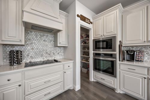 3911 Holly Springs Ln, Kaufman, TX, 75142-3243 | Card Image