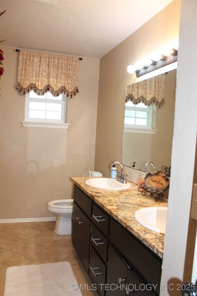 607 Garden Ln, House other with 3 bedrooms, 3 bathrooms and null parking in McAlester OK | Image 16