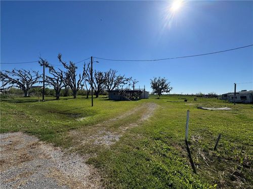 1531 Bayou Dularge Rd, Theriot, LA, 70397-9706 | Card Image