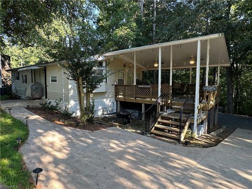111 Hickory Cir, New London, NC, 28127 | Card Image