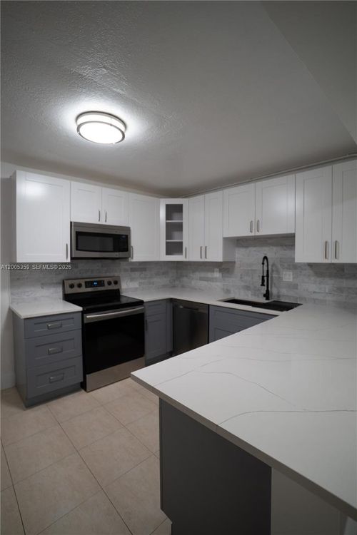 2d-6801 Sw 147th Ave, Miami, FL, 33193-1018 | Card Image