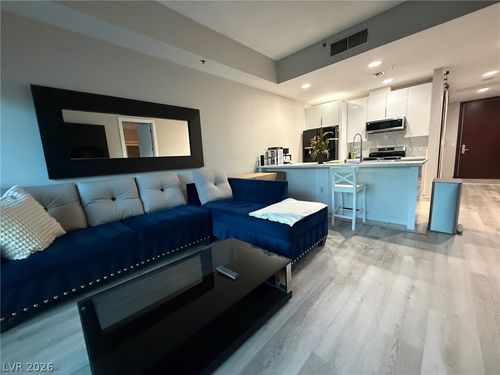 401-4525 Dean Martin Dr, Las Vegas, NV, 89103-8103 | Card Image