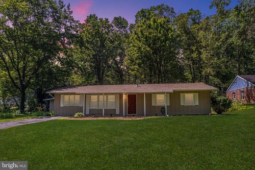 1952 Highland Dr, State College, PA, 16803-1305 | Card Image