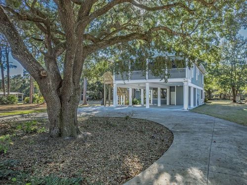 140 Craig St, Carrabelle, FL, 32322-3517 | Card Image