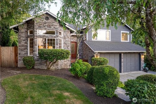 2547 Ne 97th Street, Seattle, WA, 98115 | Card Image