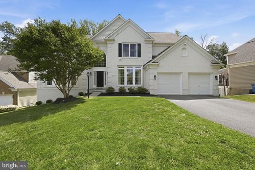 4929 Sammy Joe Dr, Fairfax, VA, 22030-8274 | Card Image