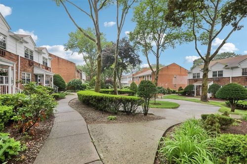 178-178 Parkside Dr, Suffern, NY, 10901-7803 | Card Image