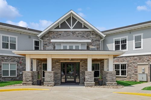 211-1427 34th Ave Sw, Altoona, IA, 50009-5453 | Card Image