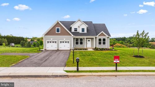 347 Steeple View Dr, HANOVER, PA, 17331-8066 | Card Image