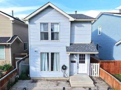 114 Castledale Way Ne, Calgary, AB, T3J2A2 | Card Image
