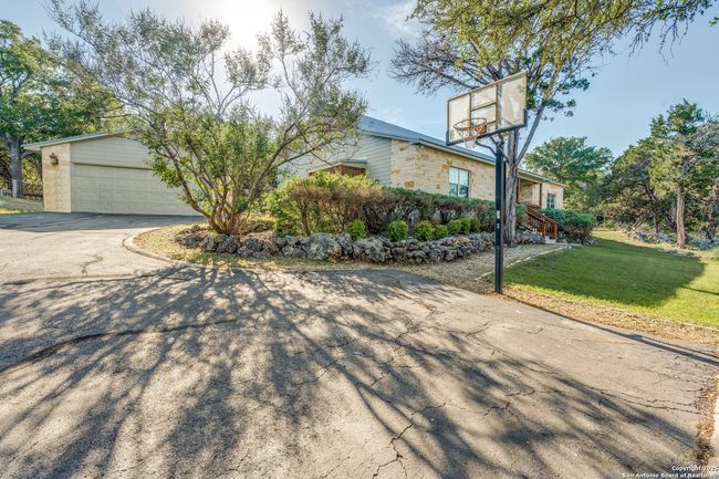 1588 Winding Creek Trl, House other with 4 bedrooms, 3 bathrooms and null parking in Spring Branch TX | Image 25