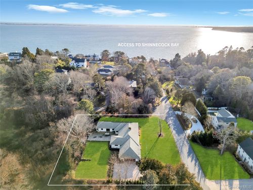 10 Lenape Rd, Southampton, NY, 11968-4212 | Card Image