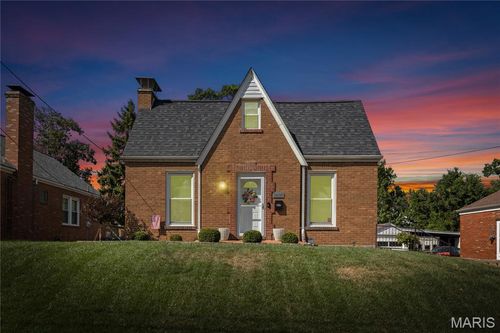 8835 Lawn Ave, Saint Louis, MO, 63144-1705 | Card Image