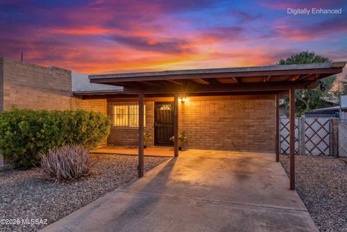 3352 E Fort Lowell Rd, Tucson, AZ, 85716-1639 | Card Image