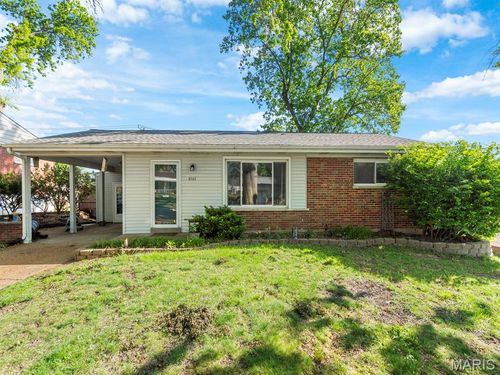 4343 Kay Ln, Saint Louis, MO, 63123-6728 | Card Image