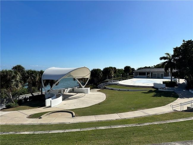 142 Ne Coastal Dr, House other with 2 bedrooms, 2 bathrooms and 2 parking in Ocean Breeze FL | Image 38