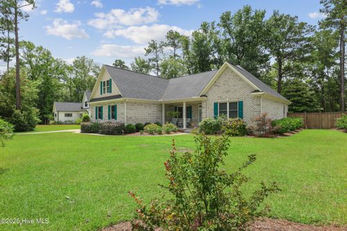 376 Crown Pointe Dr, Hampstead, NC, 28443-3848 | Card Image