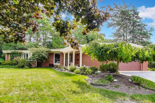 239 Beverly Rd, Barrington, IL, 60010-3405 | Card Image