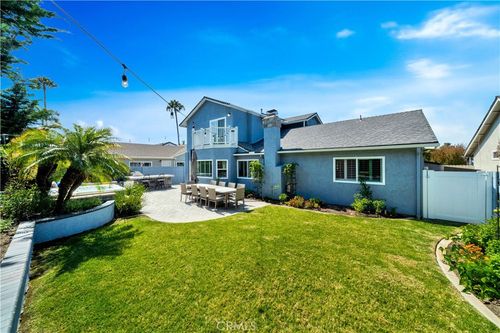 5572 Kern Dr, Huntington Beach, CA, 92649 | Card Image