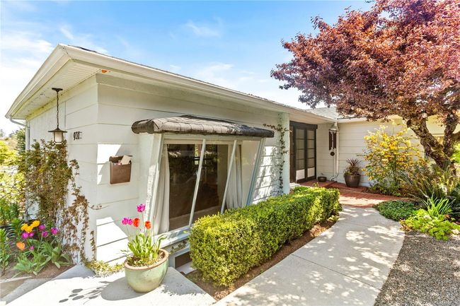 931 Mesher Pl, House other with 3 bedrooms, 3 bathrooms and 4 parking in Esquimalt BC | Image 8
