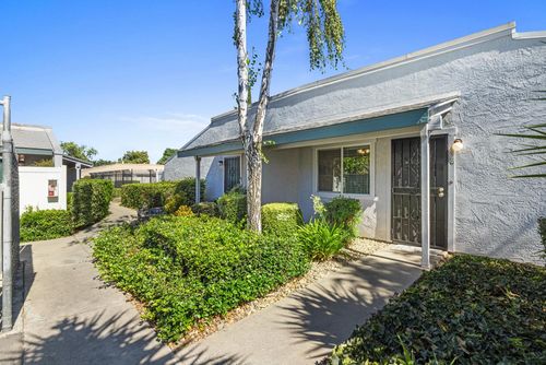 48-201 Woodrow Ave, Modesto, CA, 95350-1103 | Card Image