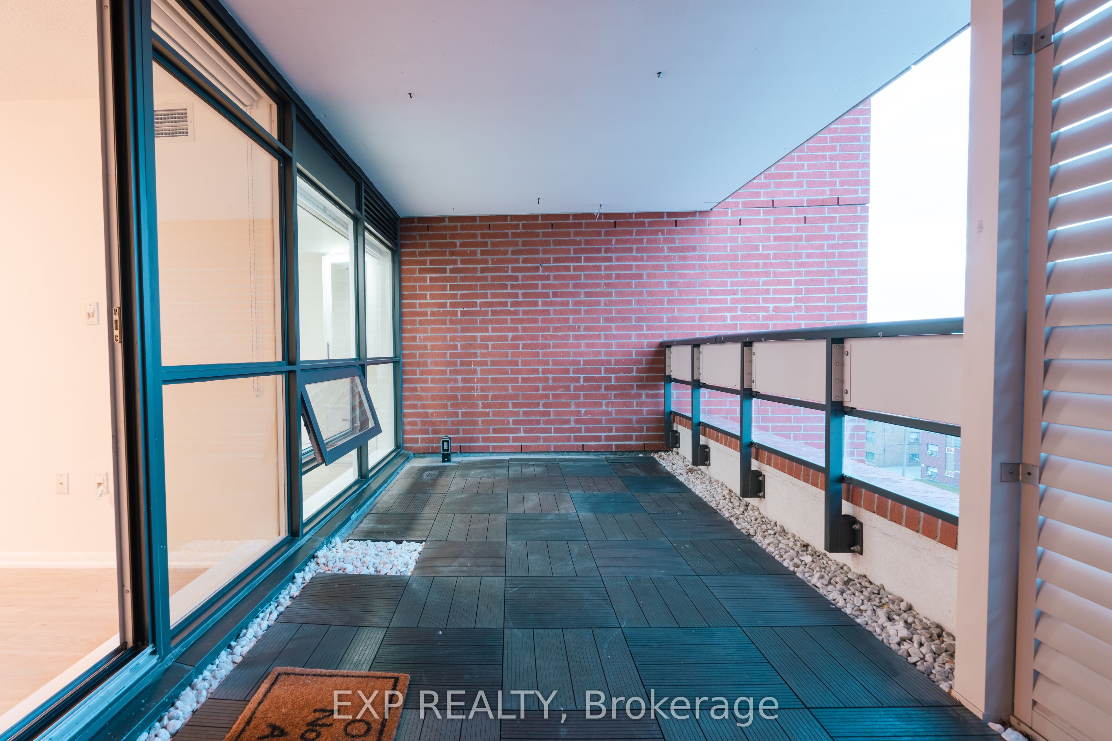 Residential Lease in Toronto W04 3