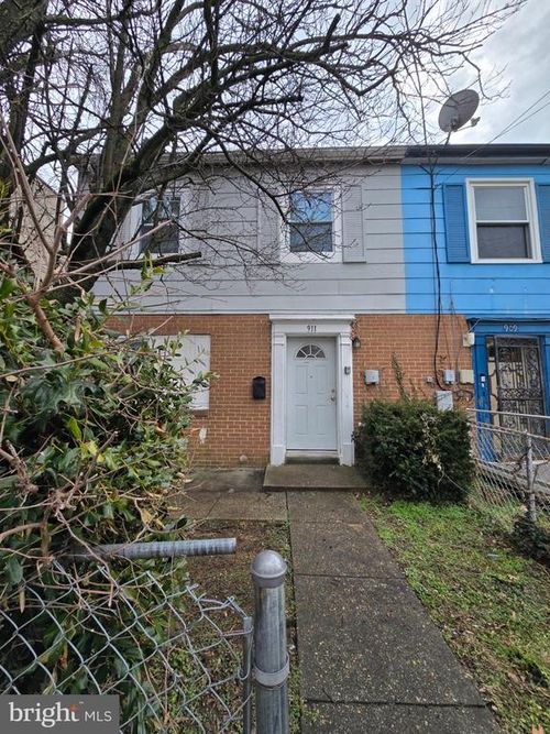 911 Bellevue St Se, WASHINGTON, DC, 20032-6031 | Card Image