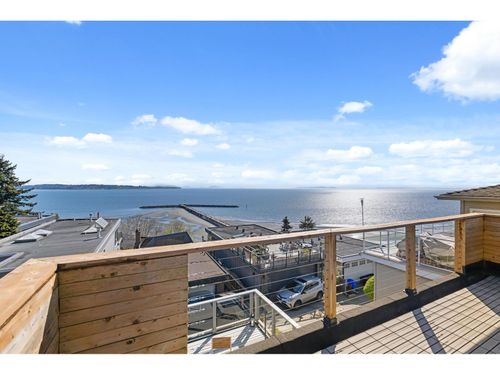 15066 Royal Ave, White Rock, BC, V4B1L9 | Card Image