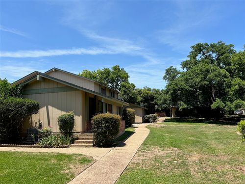 9509 Blue Creek Ln, Austin, TX, 78758-5801 | Card Image