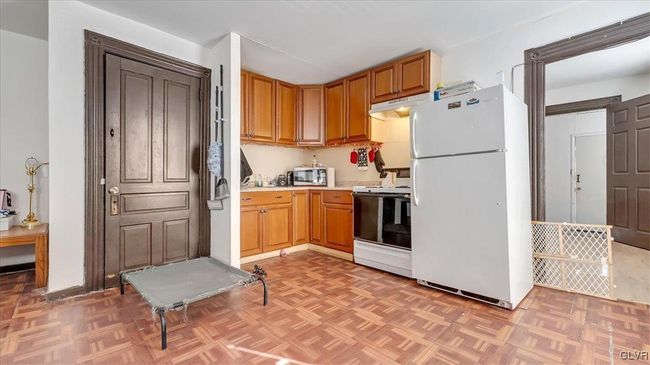 201 N 4 Th St, Condo with 6 bedrooms, 6 bathrooms and null parking in Allentown PA | Image 9