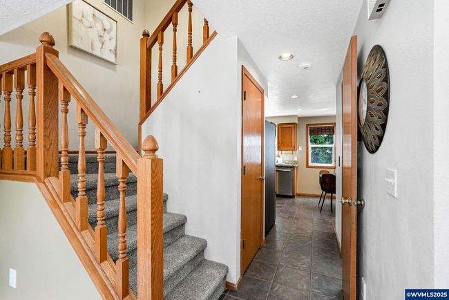2007 Chase Loop Sw, House other with 3 bedrooms, 3 bathrooms and null parking in Albany OR | Image 15