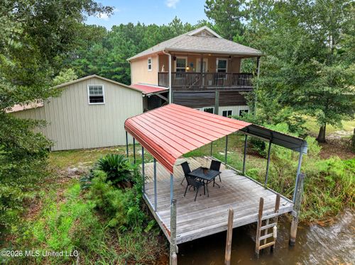 6079 4th St, Bay Saint Louis, MS, 39520-9567 | Card Image
