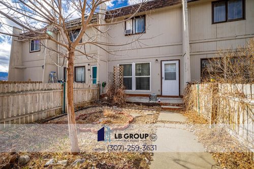 2244 E 8th St, Casper, WY, 82609-2585 | Card Image