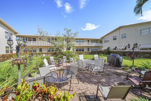 213 Cambridge I, West Palm Beach, FL, 33417-1331 | Card Image