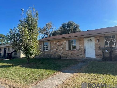 2012 Redbird Dr, Saint Bernard, LA, 70085-5634 | Card Image