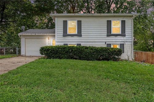 814 N Wigwam Trl, Independence, MO, 64056-2119 | Card Image