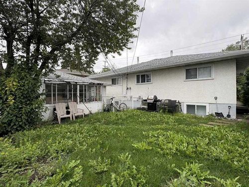 3715 14 St Nw, Calgary, AB, T2K1J3 | Card Image