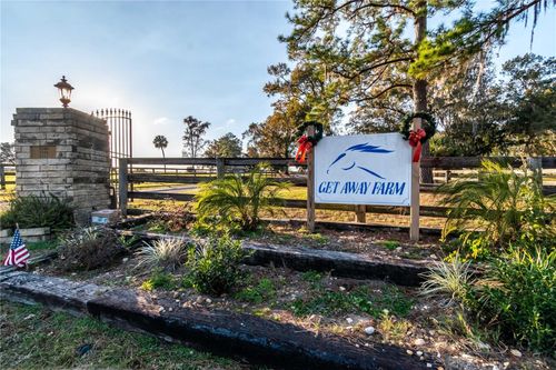 5100 W Highway 329, Reddick, FL, 32686-3924 | Card Image